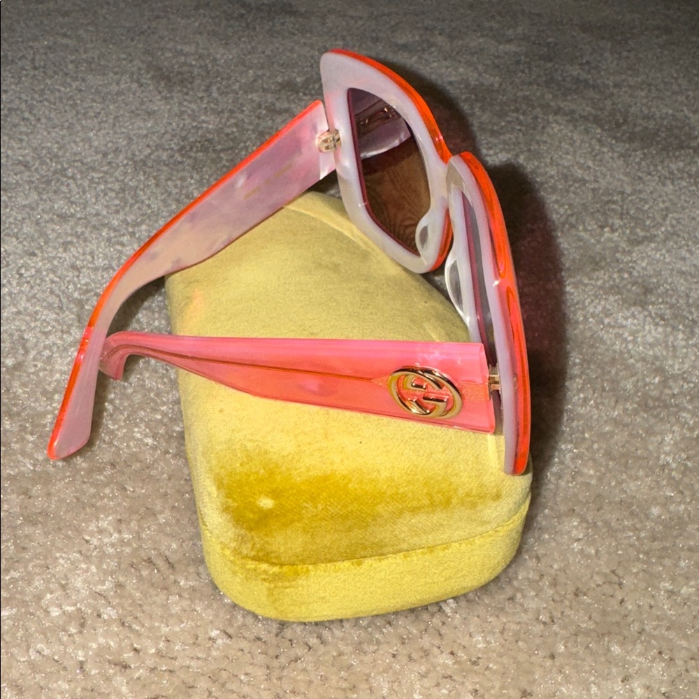 Gucci Bubblegum Pink Square Sunglasses - Picture 2 of 4